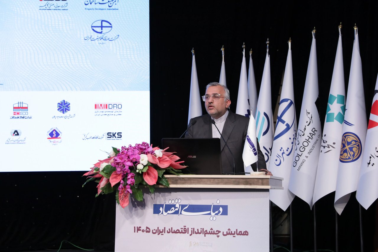 قنبری: حذف از نظام بانکی بین‌المللی، مانع اصلی توسعه تجارت ایران است