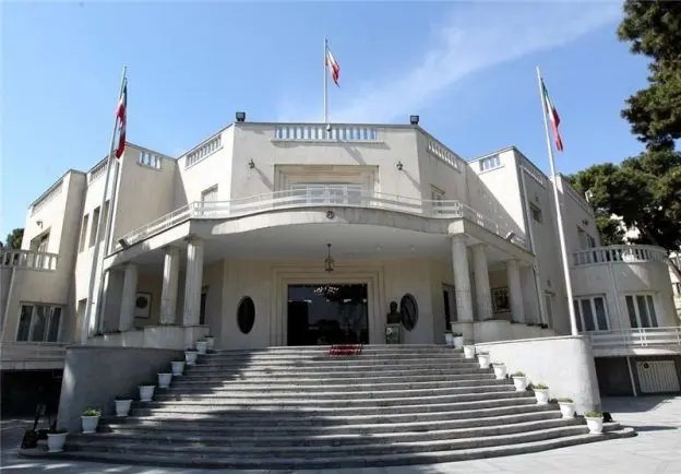 مداخله دولت در بازار؛ روایت گرفتاری اقتصاد ایران در تصمیمهای دستوری