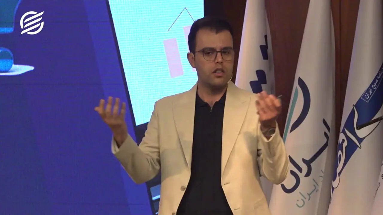 پیش‌بینی دلار ۲۴۰ هزار تومانی در سناریوی تداوم وضعیت موجود تا سال ۱۴۰۵
