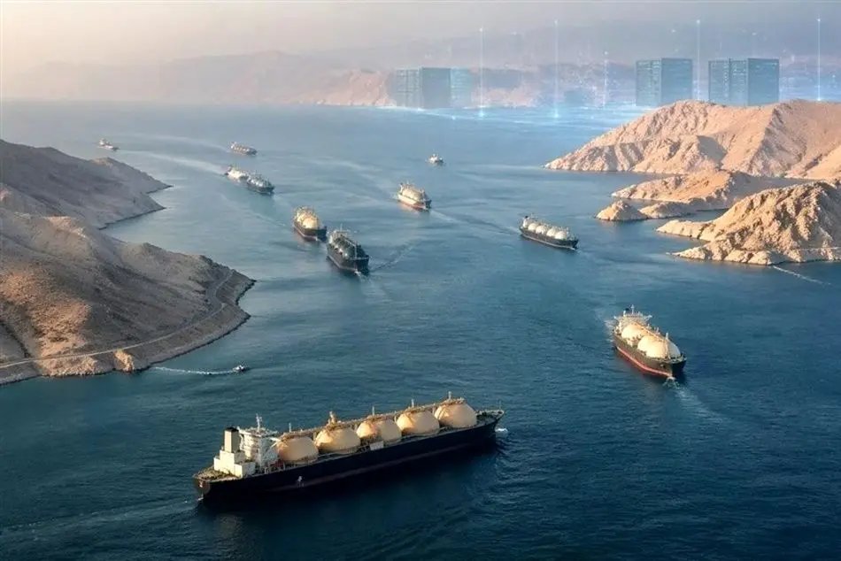 اختلاف ایران و عمان بر سر عوارض عبور از تنگه هرمز