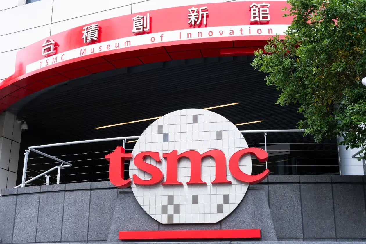 افزایش ۴۵ درصدی فروش TSMC؛ تداوم سرمایه‌گذاری گسترده در هوش مصنوعی