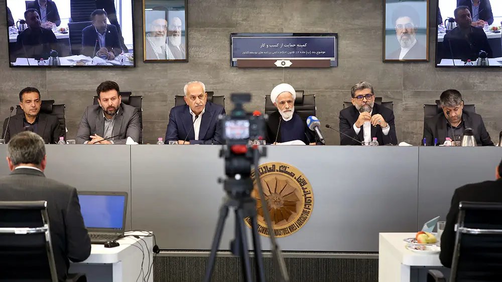 توقف دریافت عوارض ۱۰ درصدی کرایه حمل دریایی مایعات نفتی و گازی