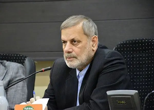 نماینده مجلس: اصلاح قیمت بنزین باید با درآمد ریالی مردم همخوانی داشته باشد