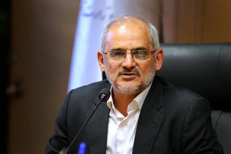 رئیس دفتر رئیس‌جمهور: کاهش سهمیه بنزین حتمی است