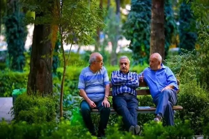 کسر ناگهانی ۳ میلیون تومان از حقوق بازنشستگان کشوری؛ اعتراض به شوک فیش حقوقی