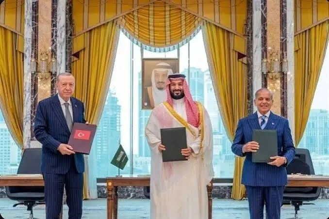 صدور بیانیه مشترک توافق مکه پس از نشست استانبول