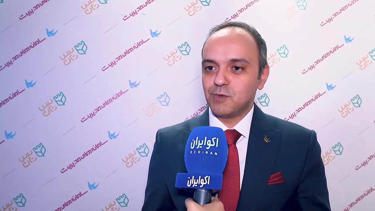 معرفی CRM مبتنی بر هوش مصنوعی در نمایشگاه الکامپ