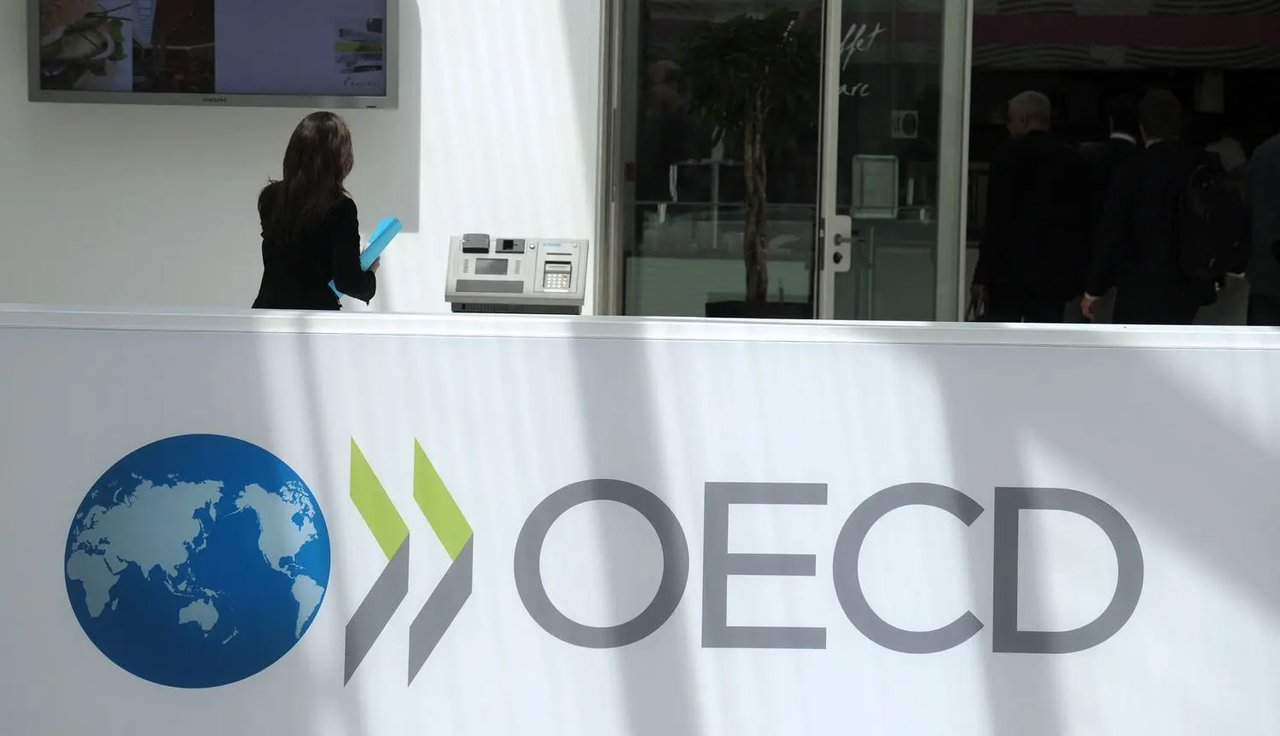 پیشبینی OECD از اقتصاد جهانی: تابآوری در برابر شوکها و چالشهای پیشرو